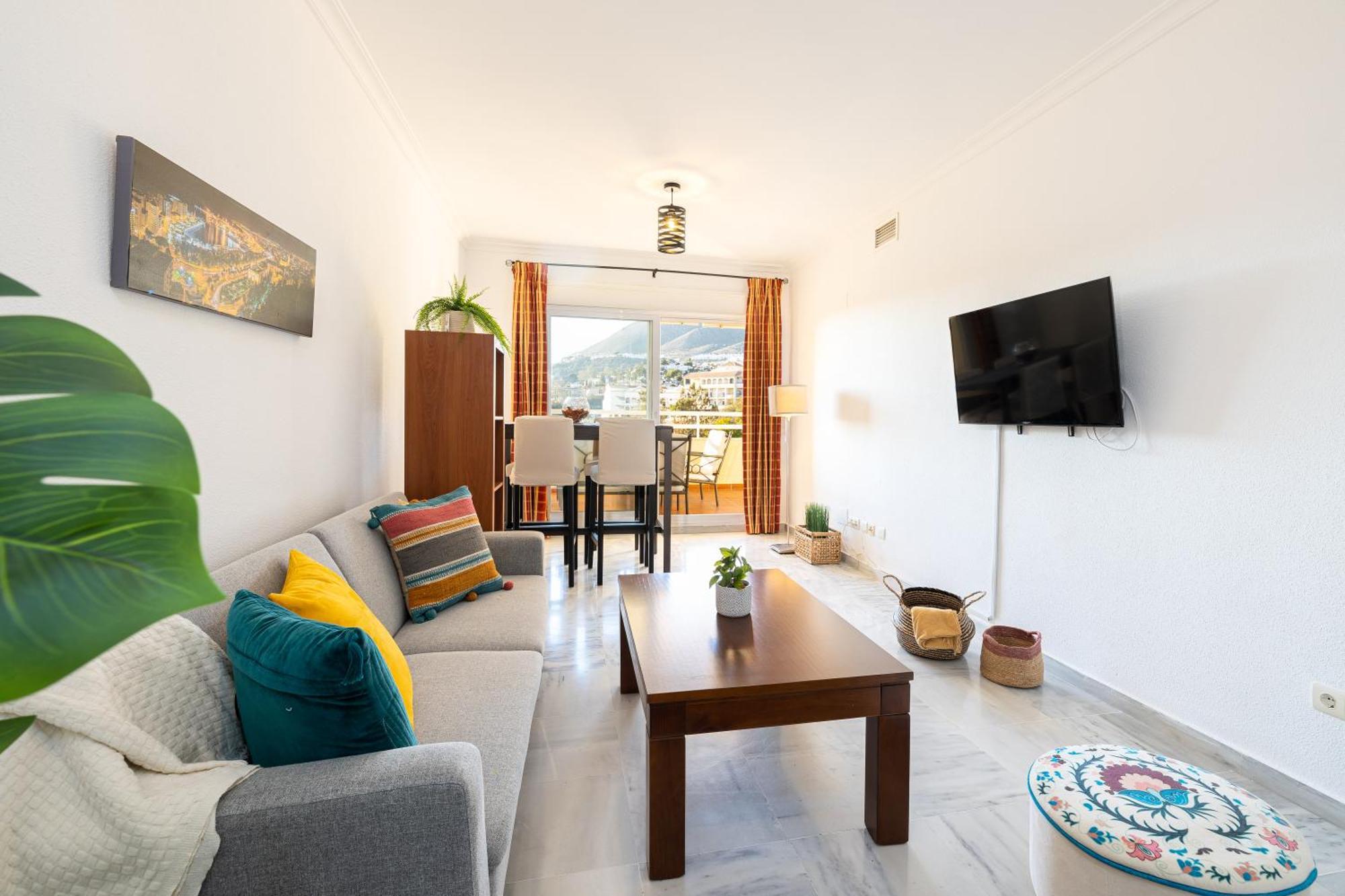 Holidays2Nueva Torrequebrada 2 Bedrooms And 2 Bathrooms, Terrace, Community Pool And Garage Беналмадена Екстериор снимка