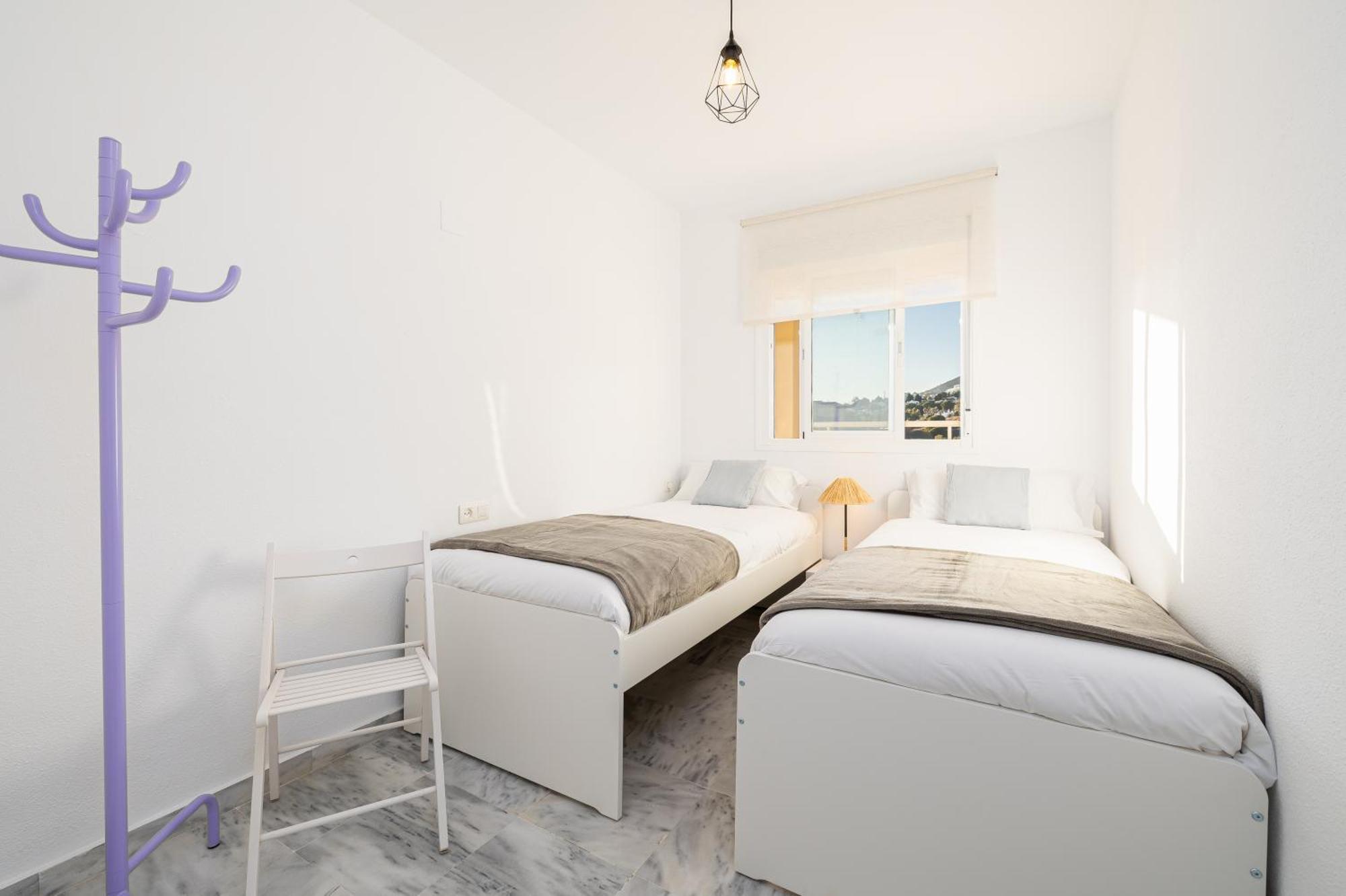 Holidays2Nueva Torrequebrada 2 Bedrooms And 2 Bathrooms, Terrace, Community Pool And Garage Беналмадена Екстериор снимка